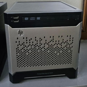 1. HP ProLiant MicroServer Gen8 – Serveur/NAS performant + ILO